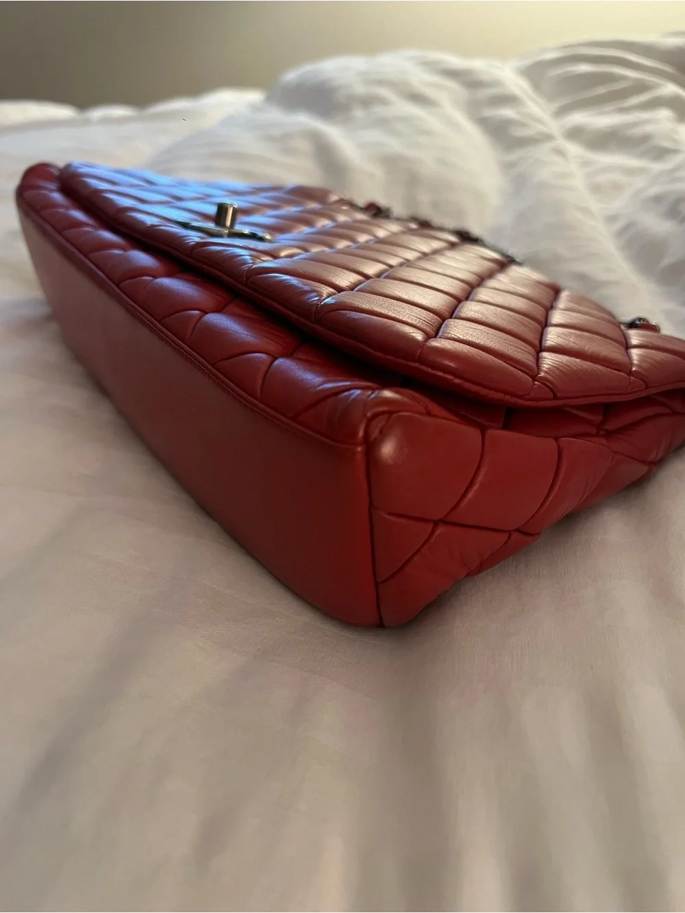CHANEL Red flap bag